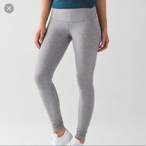 Lululemon Wunder Under heathered grey size 6